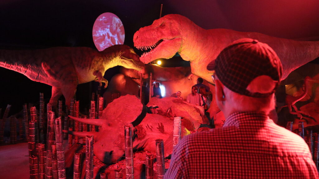 3 giant trex